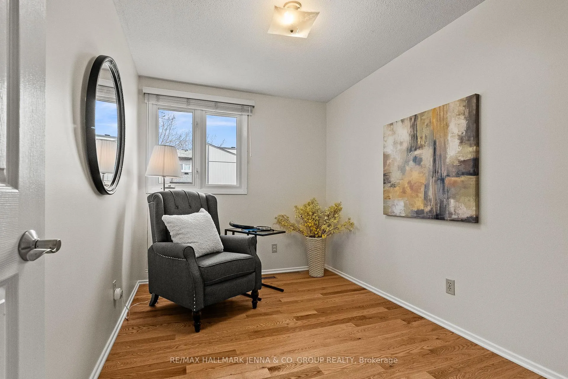 Photo 14 of Unit 49, 32 F Benlea Drive, Ottawa, Tanglewood — HOMEH