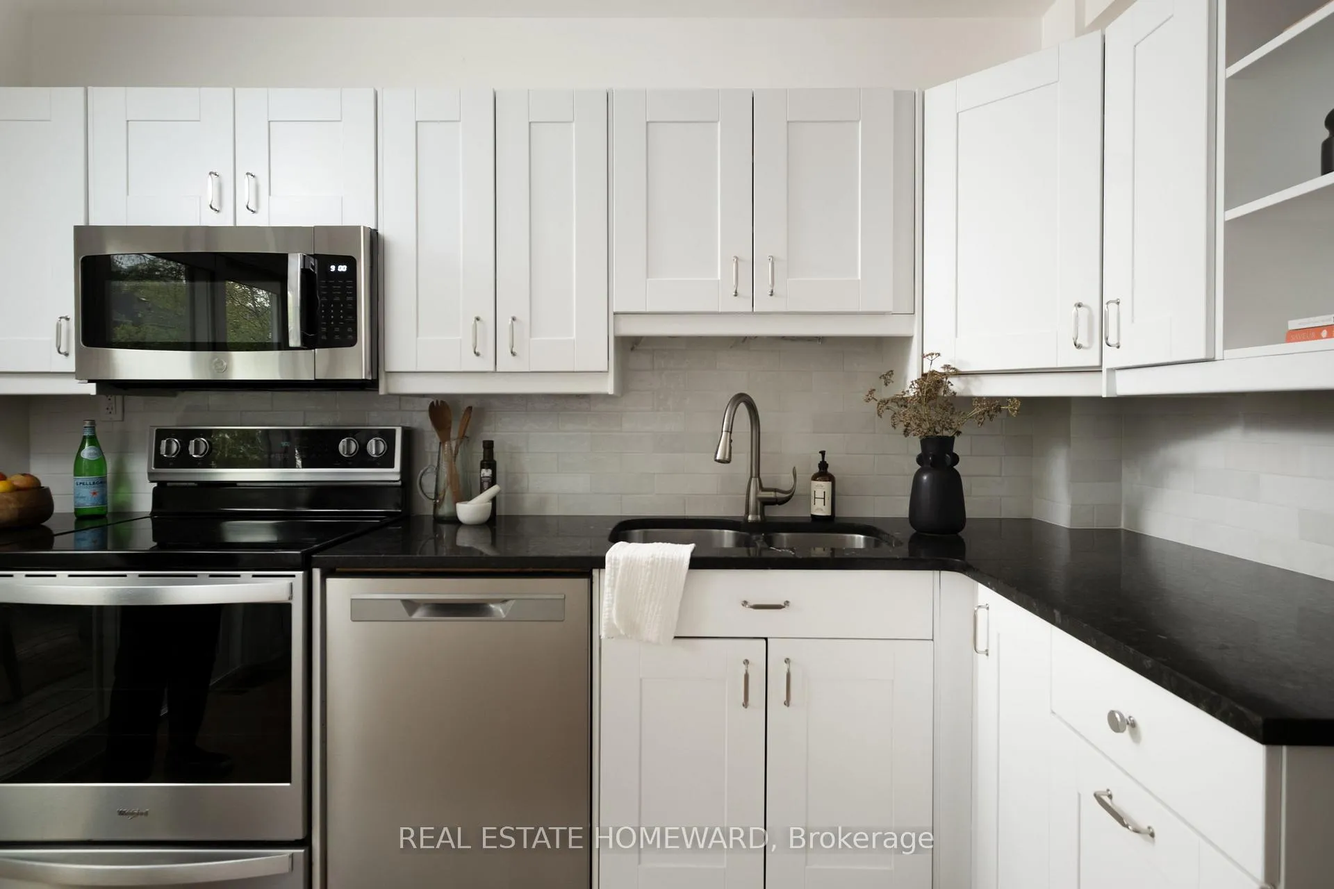 Photo 11 of 79 Newmarket Avenue, Toronto, East End-Danforth — HOMEH