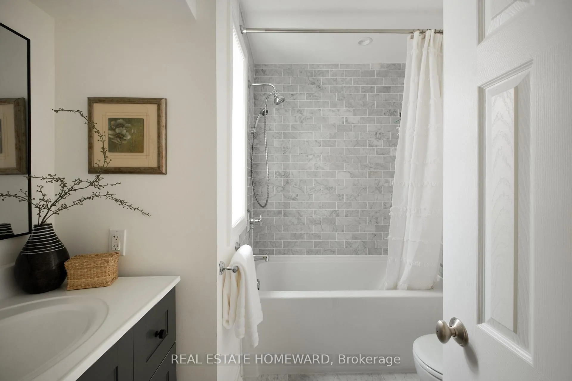 Photo 26 of 79 Newmarket Avenue, Toronto, East End-Danforth — HOMEH