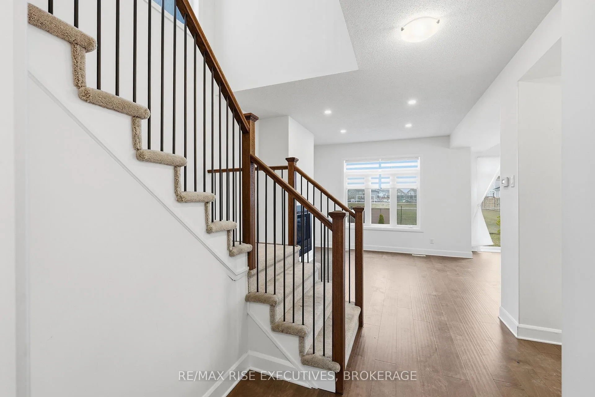 Photo 6 of 1406 Tulip Drive, Kingston, City Northwest — HOMEH