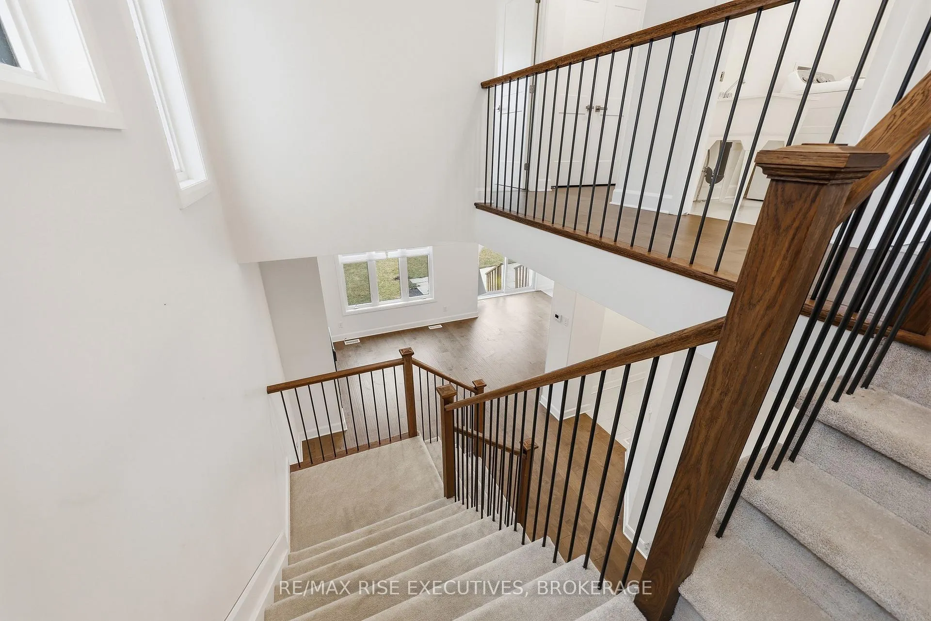Photo 19 of 1406 Tulip Drive, Kingston, City Northwest — HOMEH