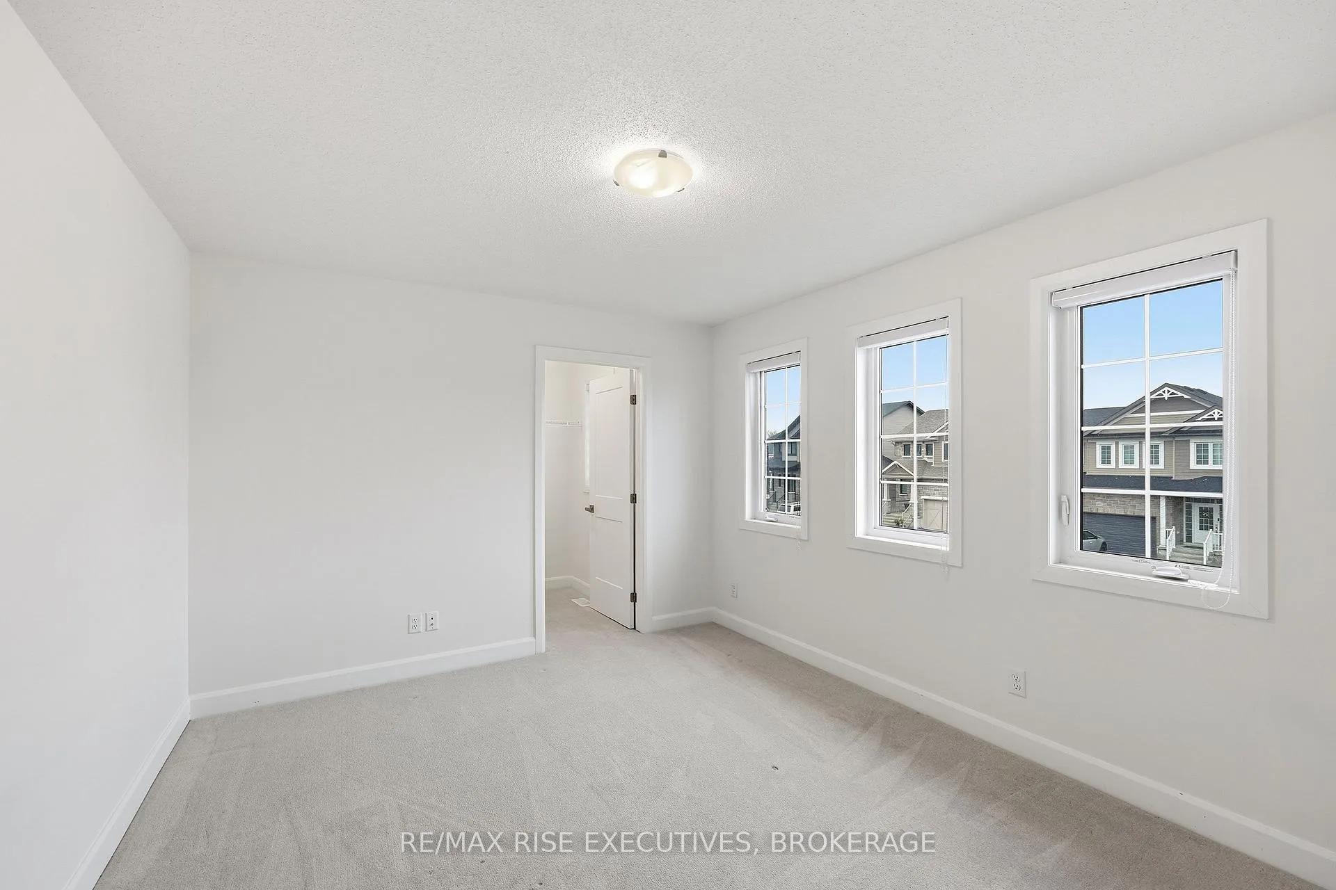 Photo 31 of 1406 Tulip Drive, Kingston, City Northwest — HOMEH