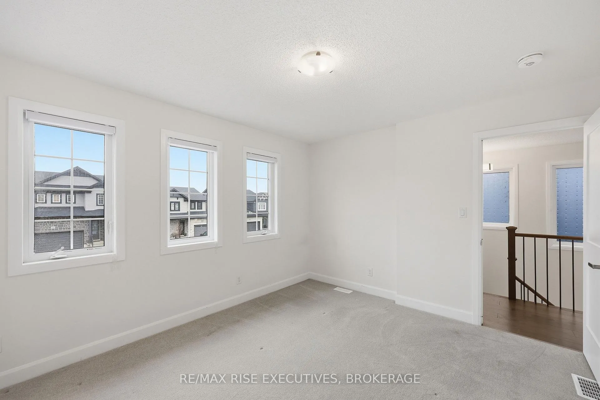Photo 32 of 1406 Tulip Drive, Kingston, City Northwest — HOMEH