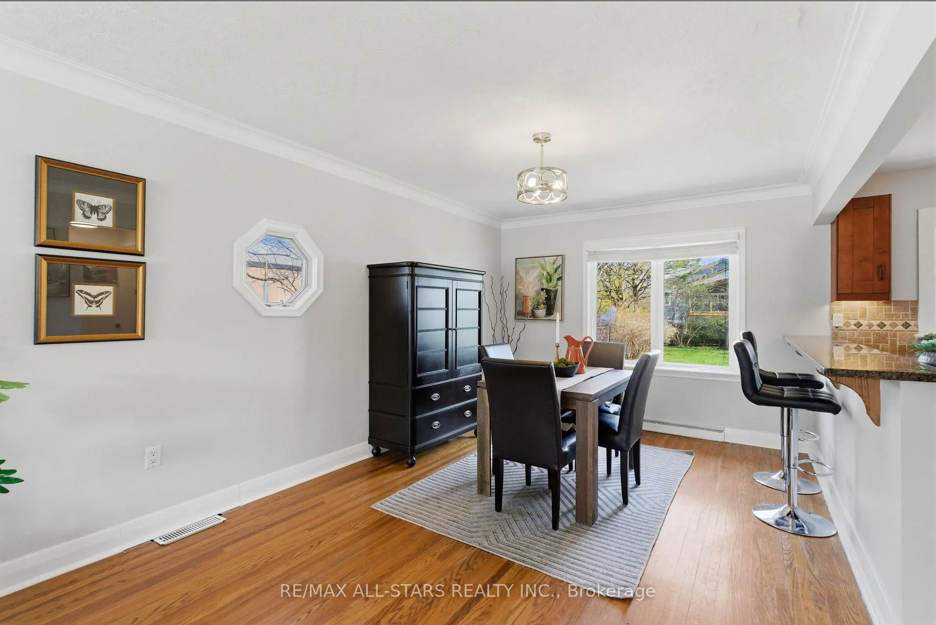 Photo 8 of 142 Planks Lane, Uxbridge — HOMEH