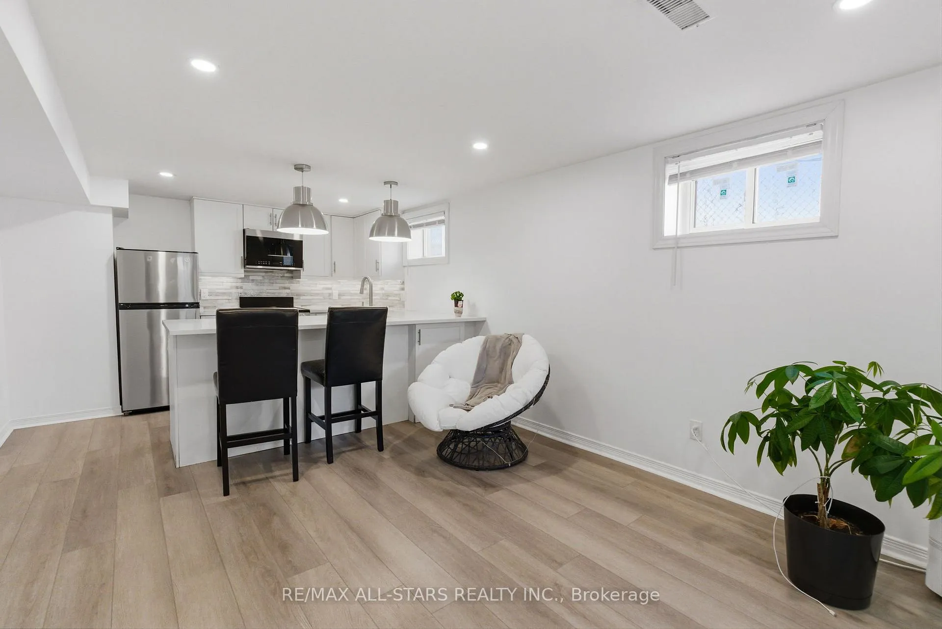 Photo 23 of 142 Planks Lane, Uxbridge — HOMEH
