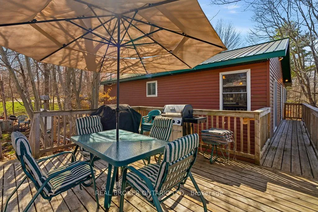 Photo 15 of 2225 Green Bay Road, Frontenac, Frontenac South — HOMEH