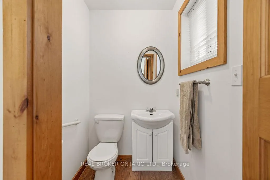 Photo 19 of 2225 Green Bay Road, Frontenac, Frontenac South — HOMEH