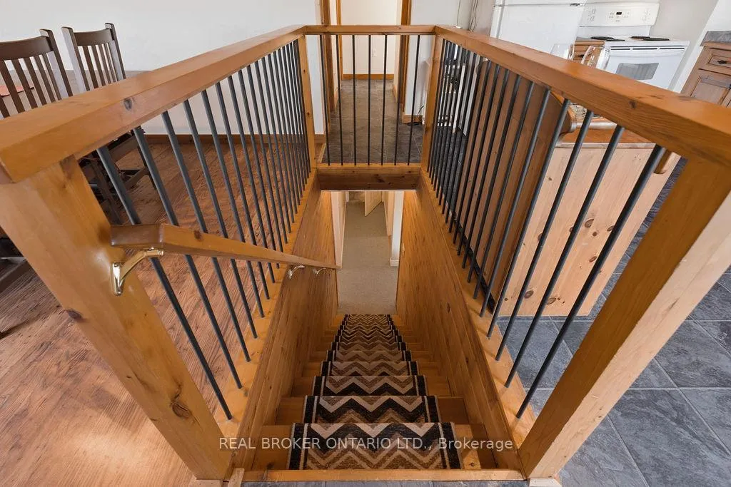 Photo 20 of 2225 Green Bay Road, Frontenac, Frontenac South — HOMEH