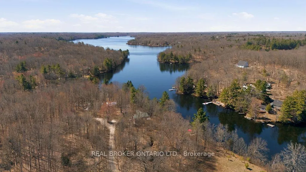 Photo 36 of 2225 Green Bay Road, Frontenac, Frontenac South — HOMEH