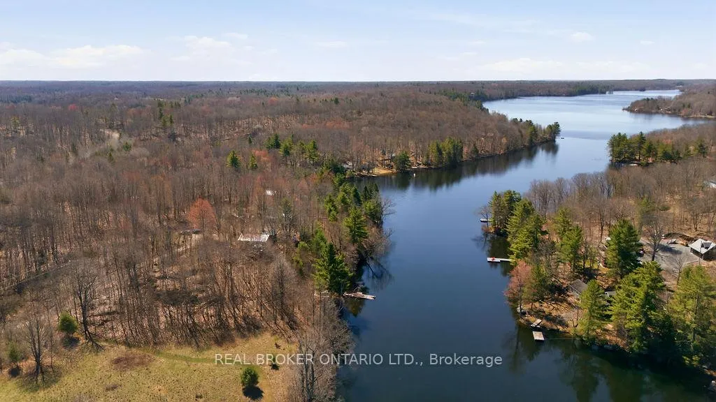 Photo 37 of 2225 Green Bay Road, Frontenac, Frontenac South — HOMEH