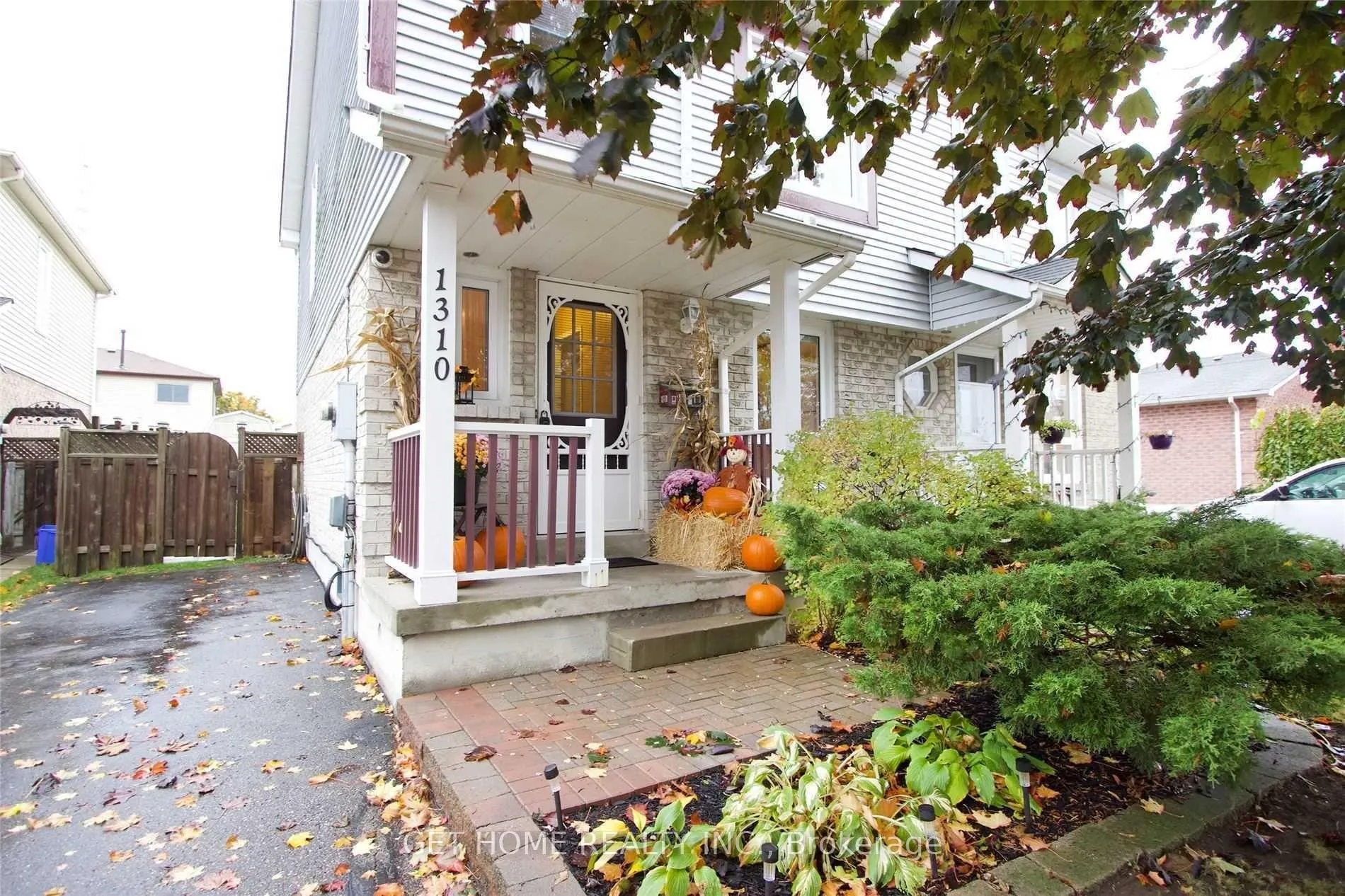 Photo 1 of 1310 Charter Crescent, Oshawa, Lakeview — HOMEH