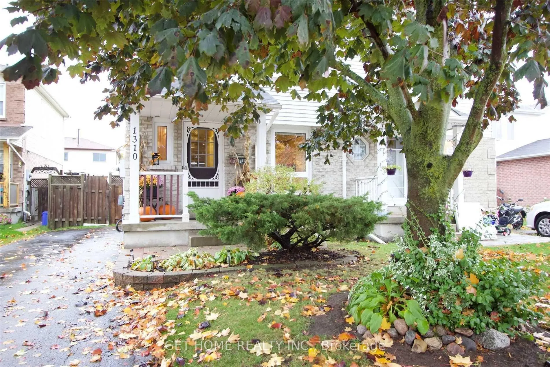 Photo 5 of 1310 Charter Crescent, Oshawa, Lakeview — HOMEH
