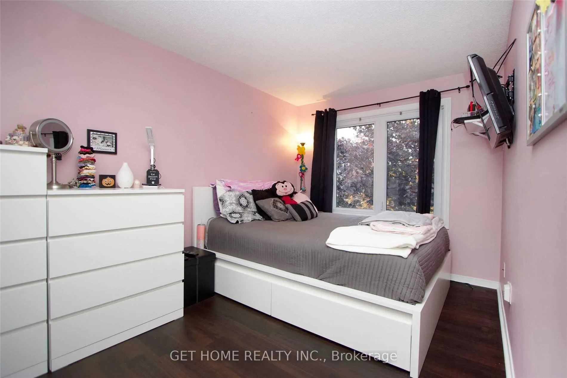 Photo 18 of 1310 Charter Crescent, Oshawa, Lakeview — HOMEH