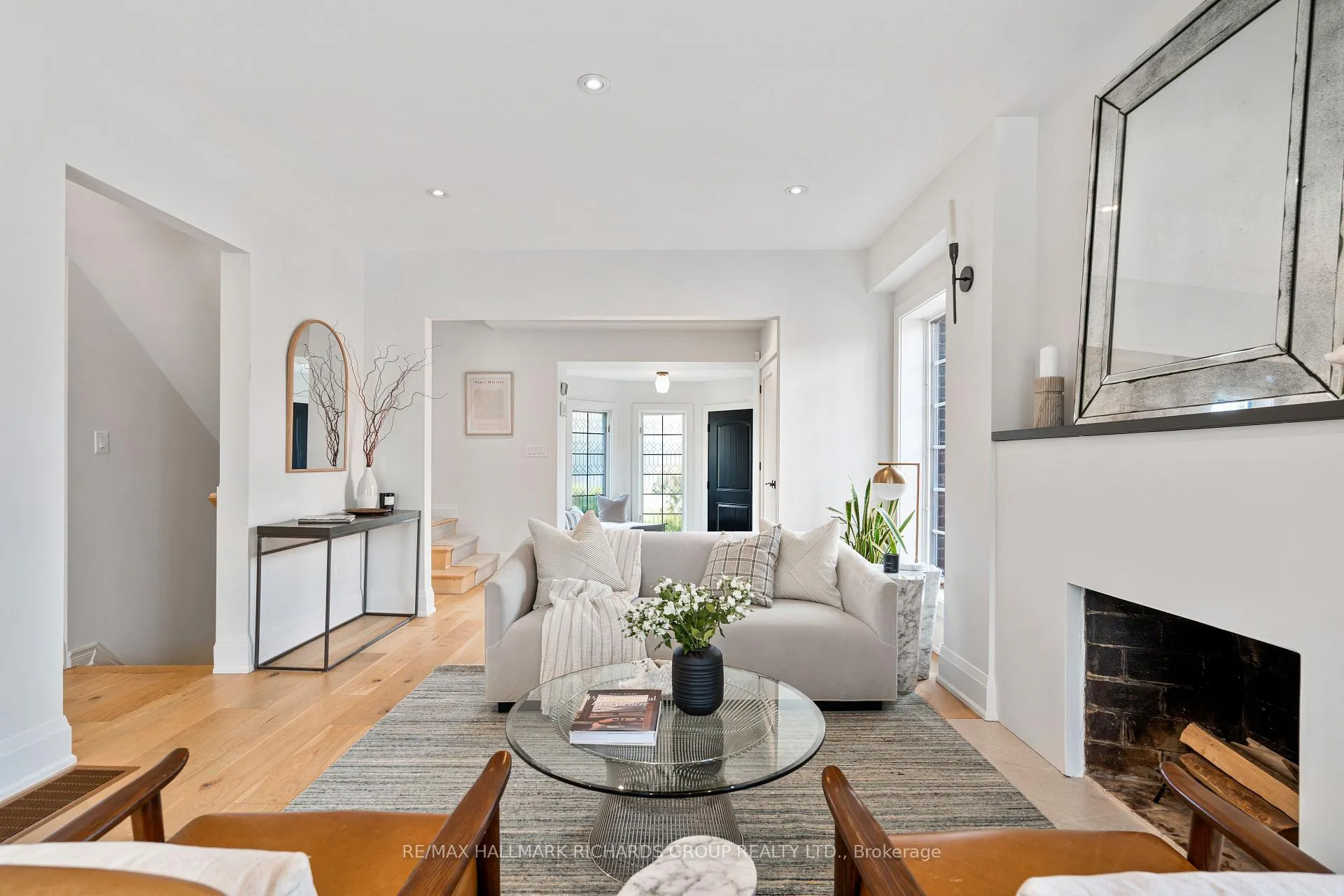 Photo 3 of 27 Bracken Avenue, Toronto, The Beaches — HOMEH