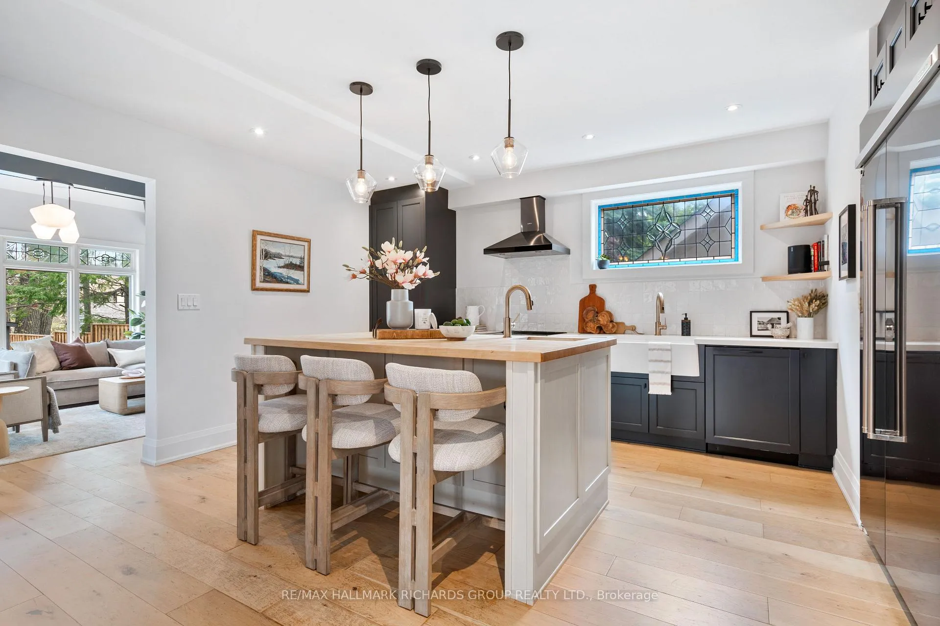 Photo 8 of 27 Bracken Avenue, Toronto, The Beaches — HOMEH