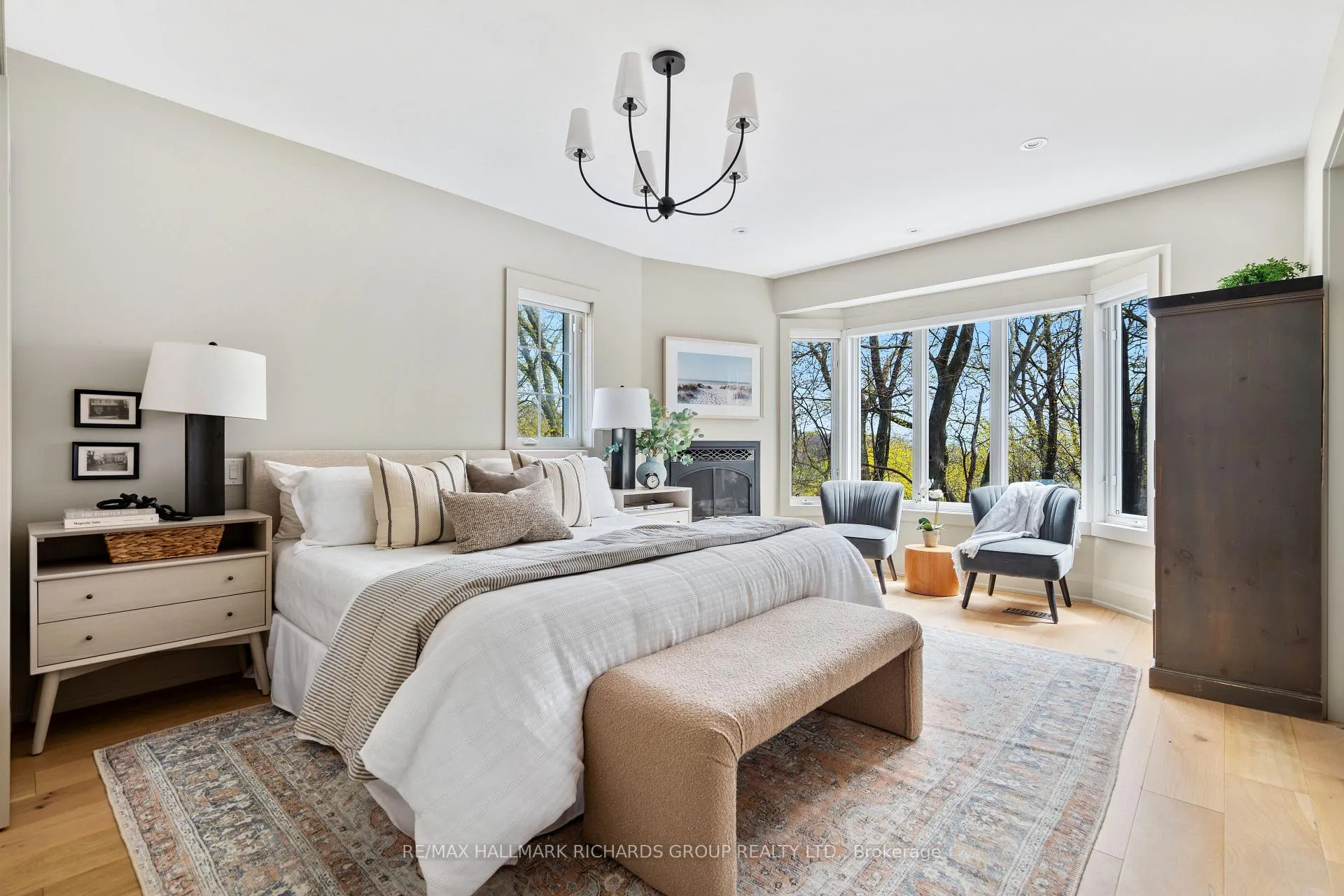 Photo 11 of 27 Bracken Avenue, Toronto, The Beaches — HOMEH