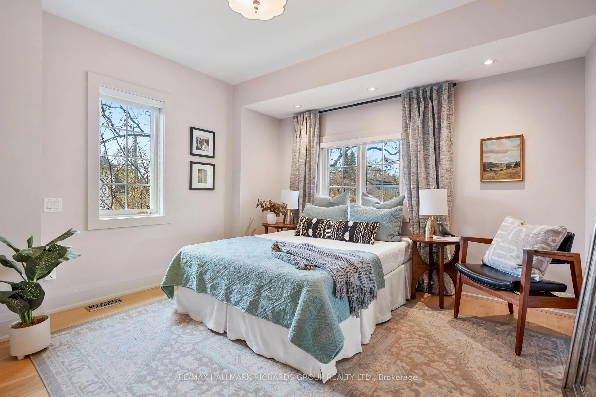 Photo 16 of 27 Bracken Avenue, Toronto, The Beaches — HOMEH