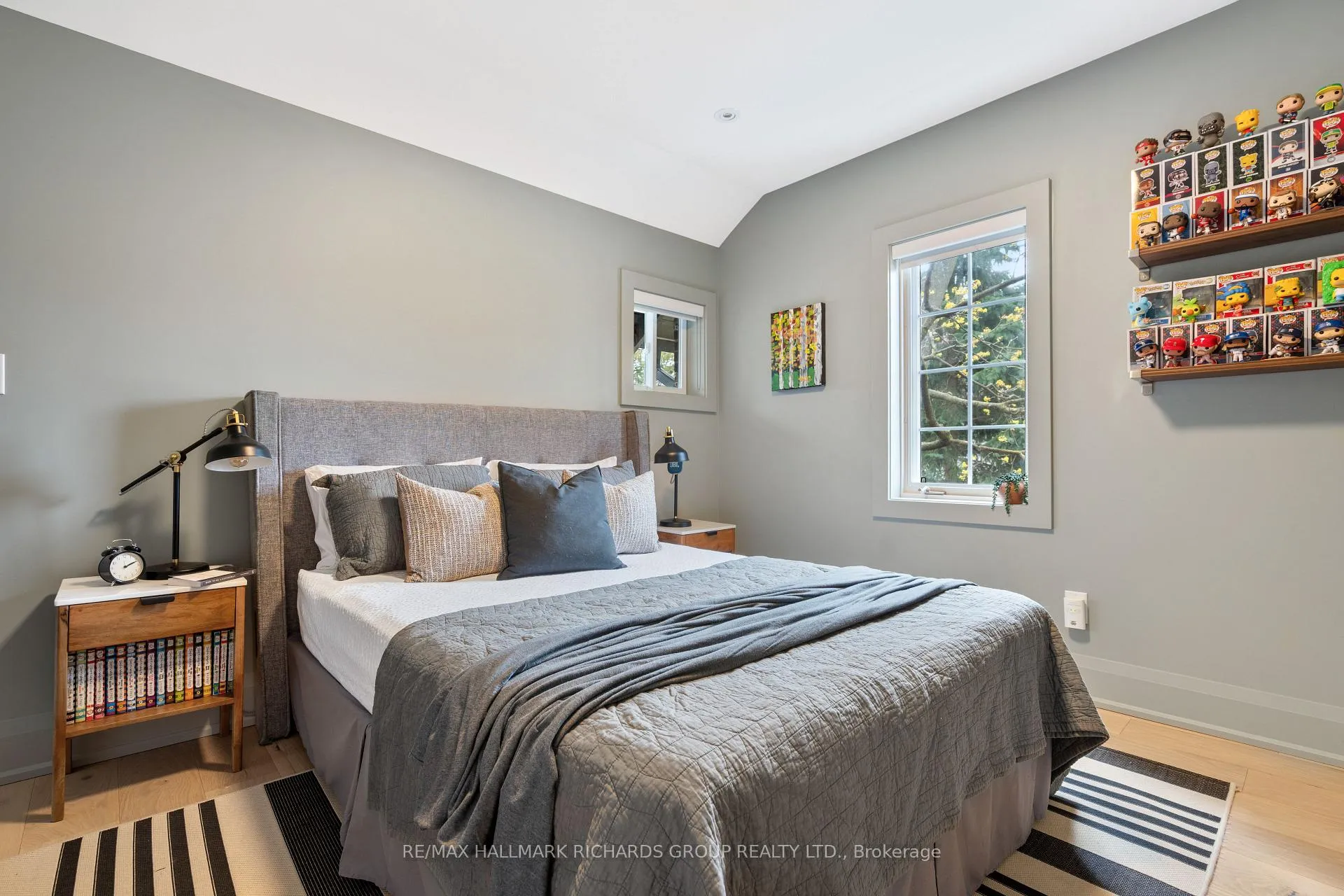 Photo 17 of 27 Bracken Avenue, Toronto, The Beaches — HOMEH