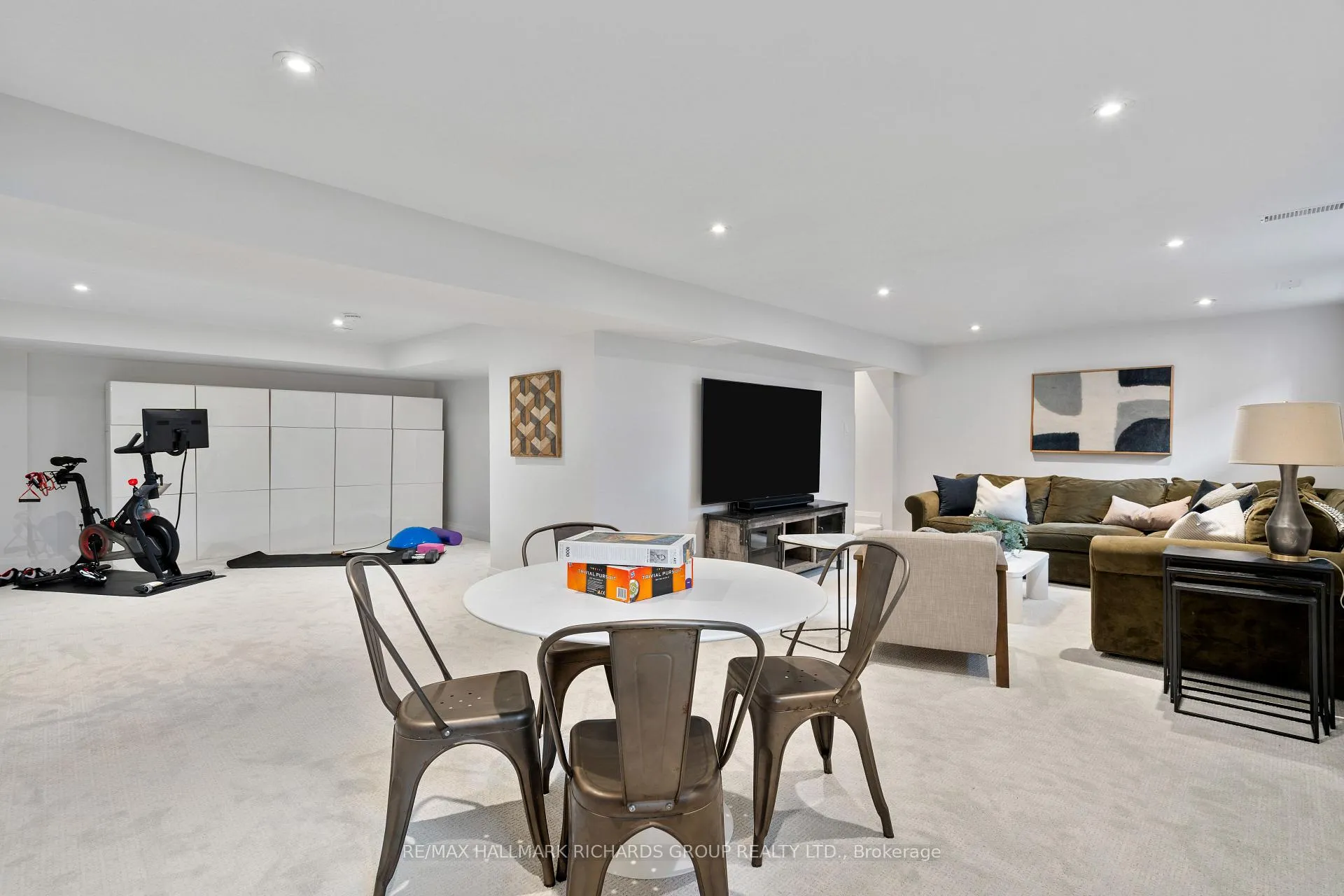 Photo 21 of 27 Bracken Avenue, Toronto, The Beaches — HOMEH