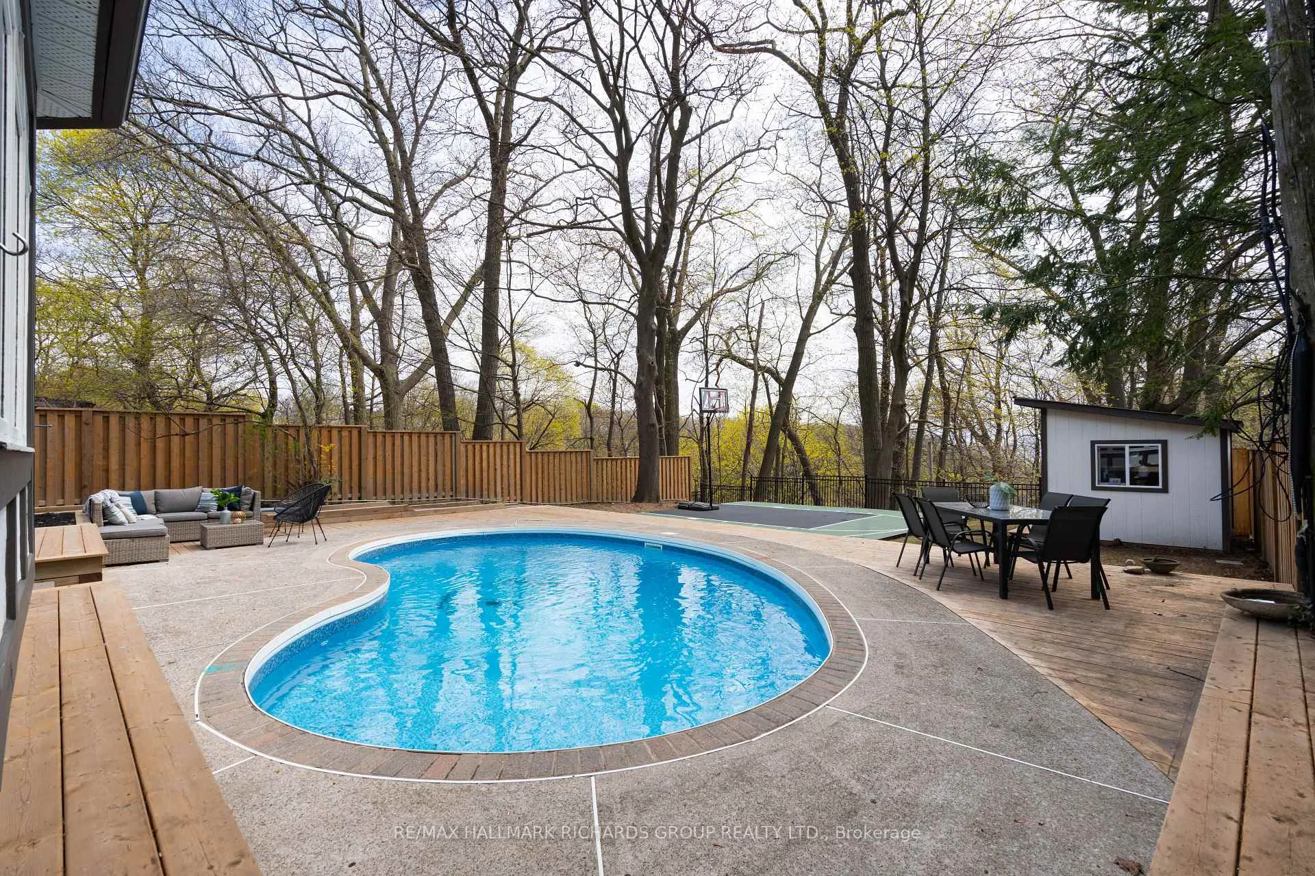 Photo 27 of 27 Bracken Avenue, Toronto, The Beaches — HOMEH