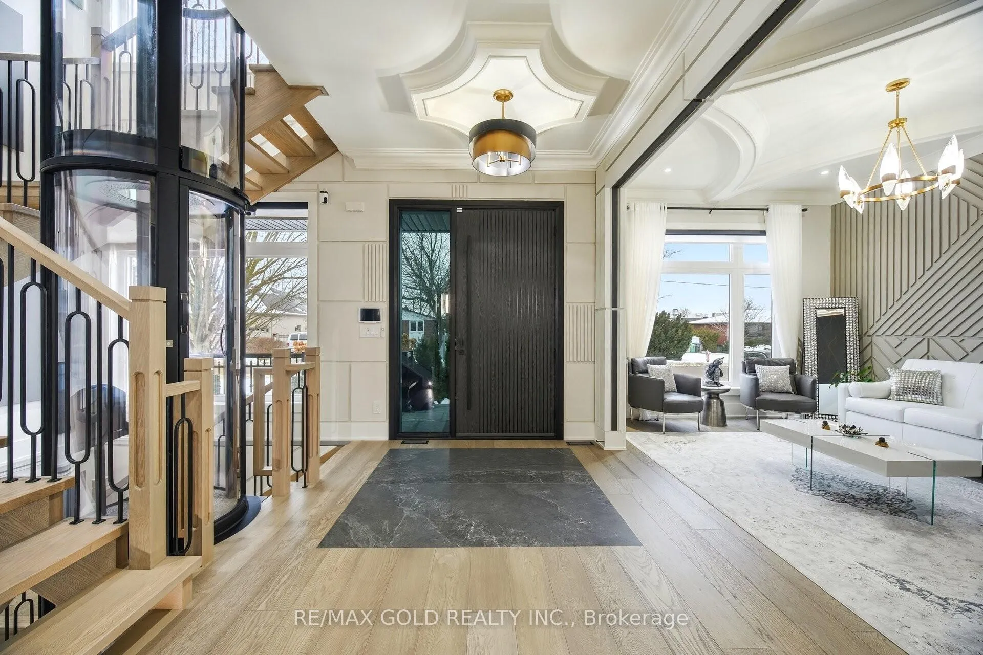 Photo 2 of 28 William Street, Caledon, Bolton West — HOMEH