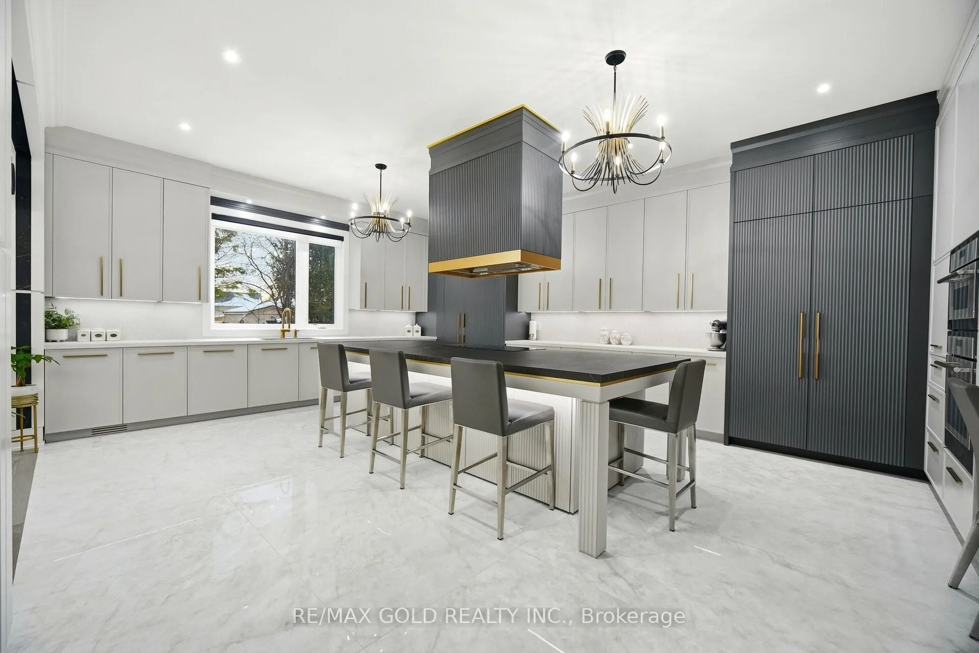 Photo 7 of 28 William Street, Caledon, Bolton West — HOMEH