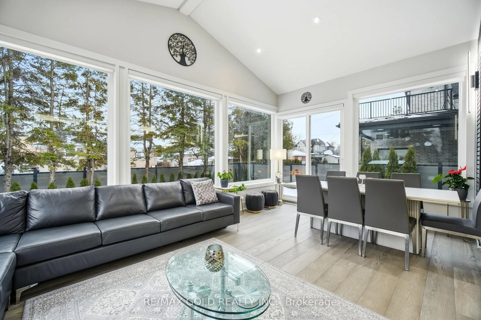 Photo 13 of 28 William Street, Caledon, Bolton West — HOMEH