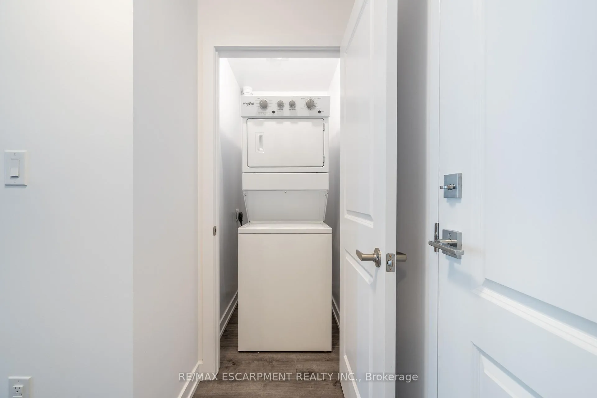 Photo 9 of Unit 225, 470 Dundas Street E, Hamilton, Waterdown — HOMEH
