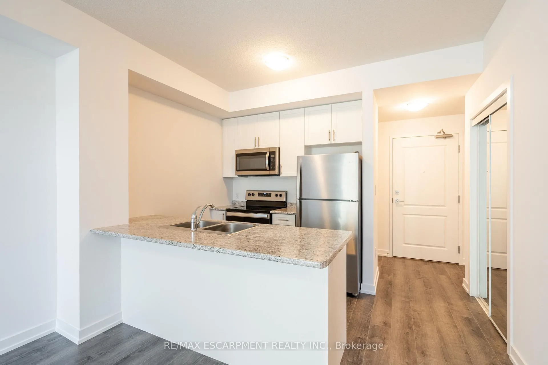 Photo 11 of Unit 225, 470 Dundas Street E, Hamilton, Waterdown — HOMEH