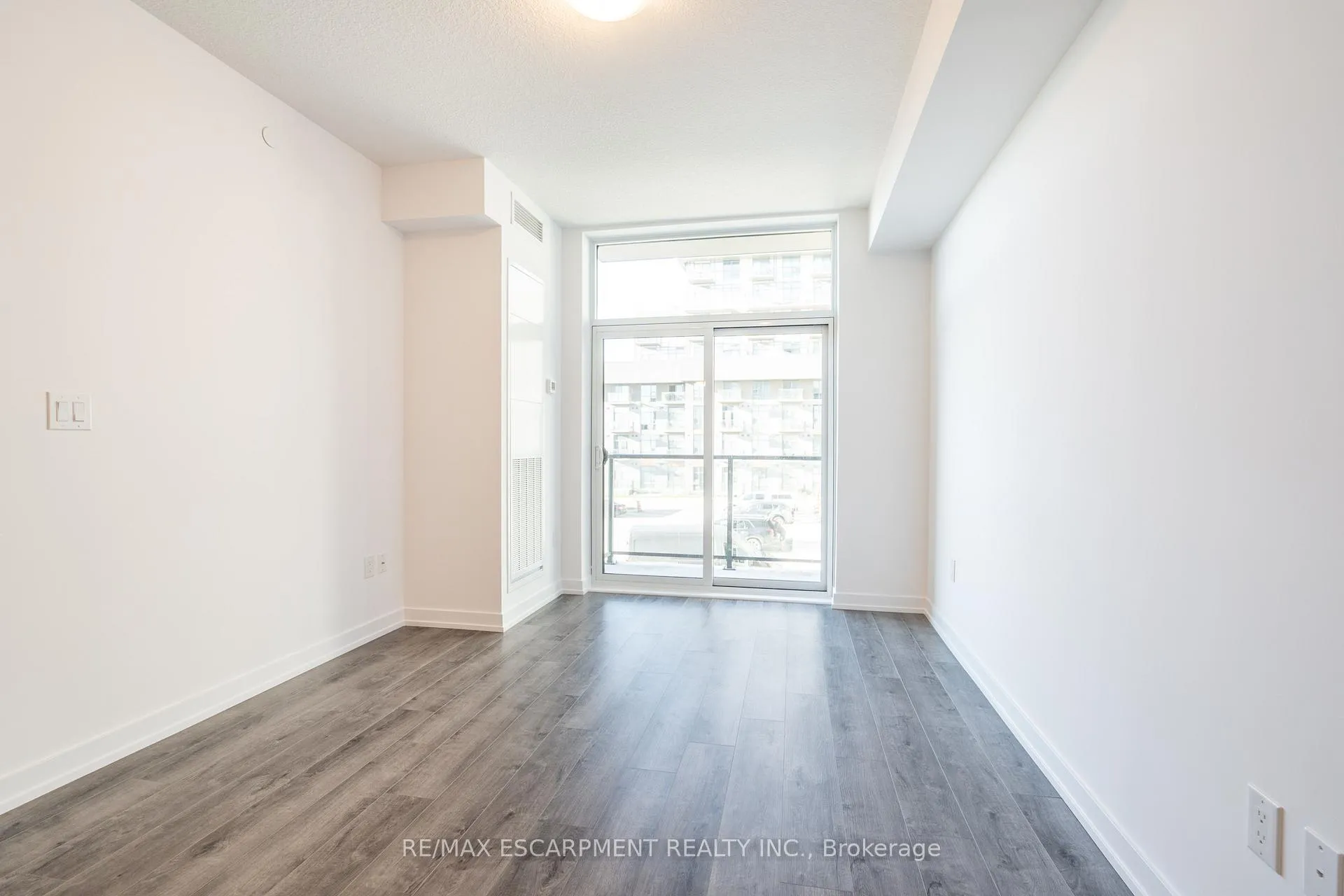Photo 13 of Unit 225, 470 Dundas Street E, Hamilton, Waterdown — HOMEH