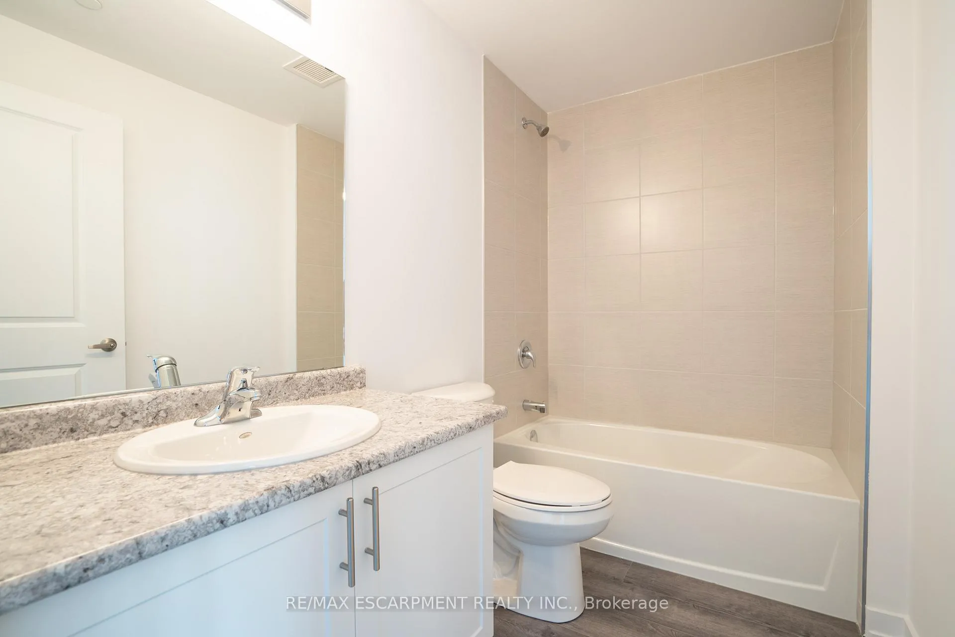 Photo 15 of Unit 225, 470 Dundas Street E, Hamilton, Waterdown — HOMEH