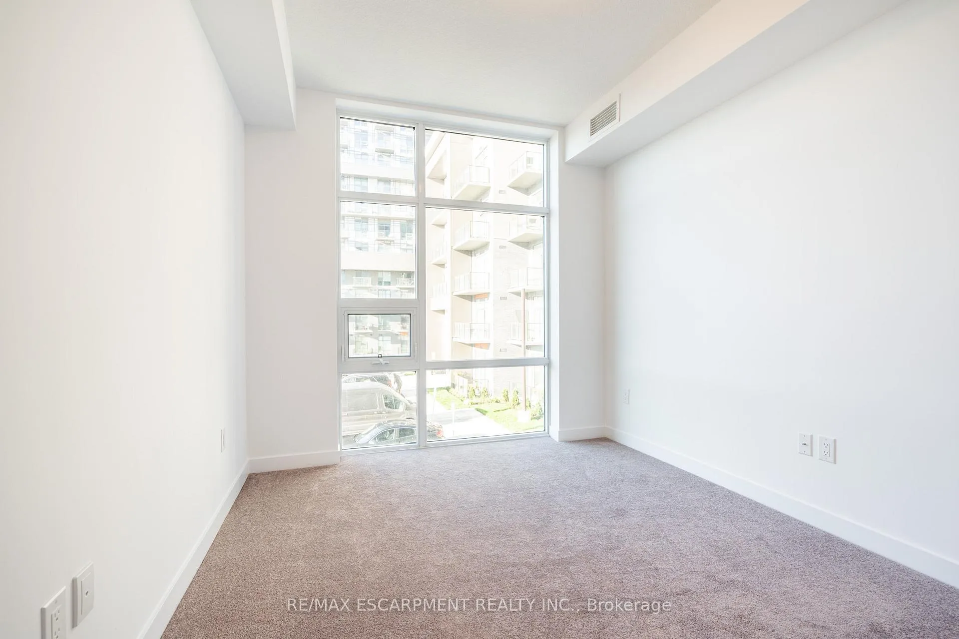 Photo 17 of Unit 225, 470 Dundas Street E, Hamilton, Waterdown — HOMEH
