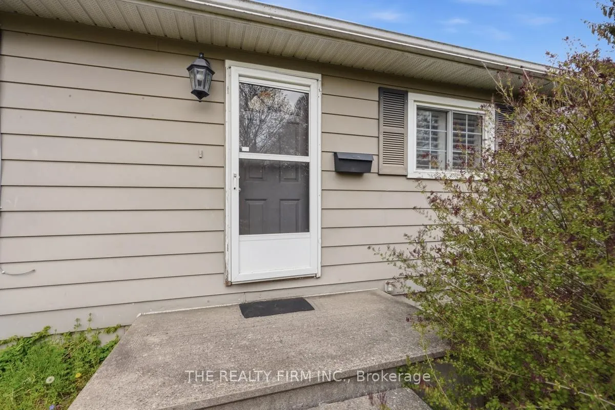 Photo 4 of 46314 North Street N, Central Elgin, Sparta — HOMEH