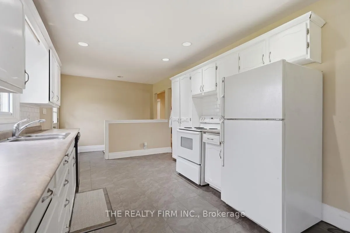 Photo 12 of 46314 North Street N, Central Elgin, Sparta — HOMEH