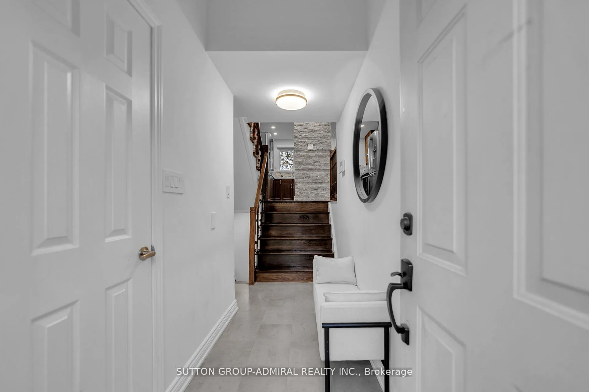 Photo 4 of 40 Stately Way, Markham, Royal Orchard — HOMEH