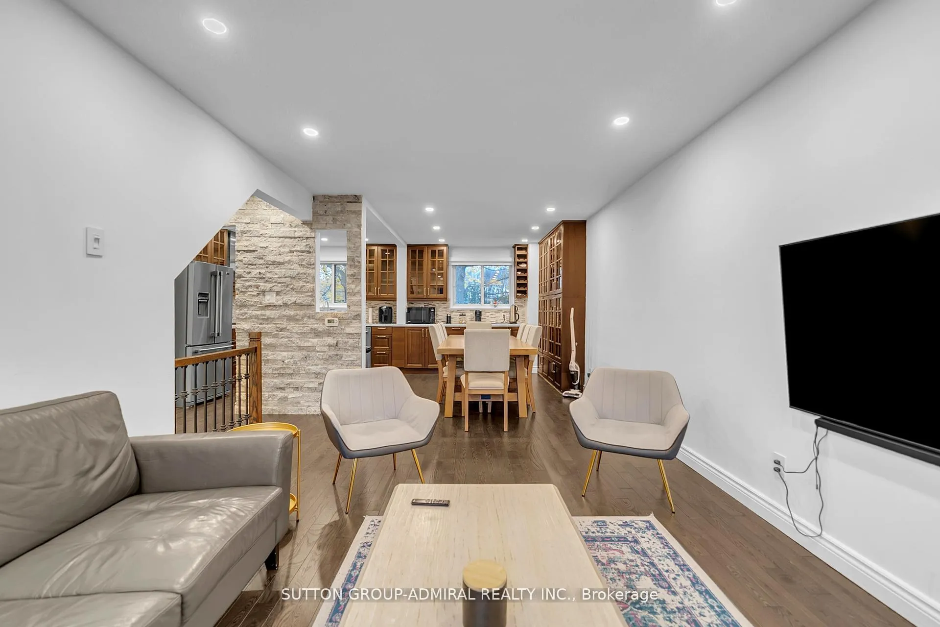 Photo 5 of 40 Stately Way, Markham, Royal Orchard — HOMEH