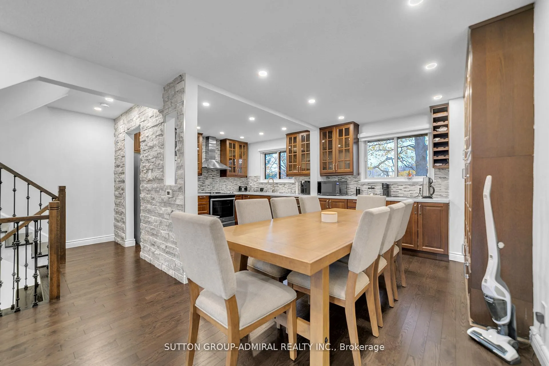 Photo 6 of 40 Stately Way, Markham, Royal Orchard — HOMEH