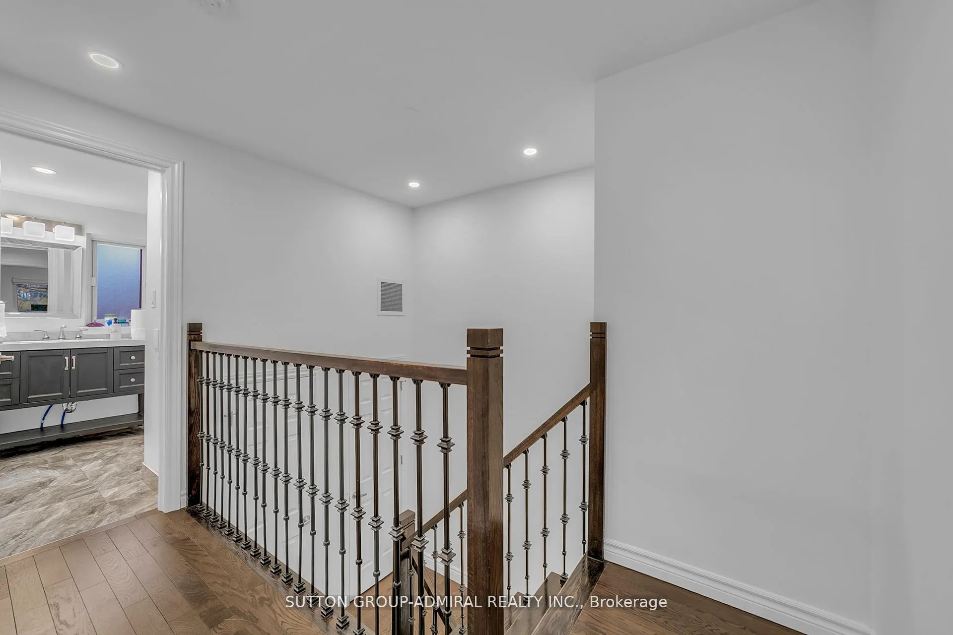 Photo 14 of 40 Stately Way, Markham, Royal Orchard — HOMEH