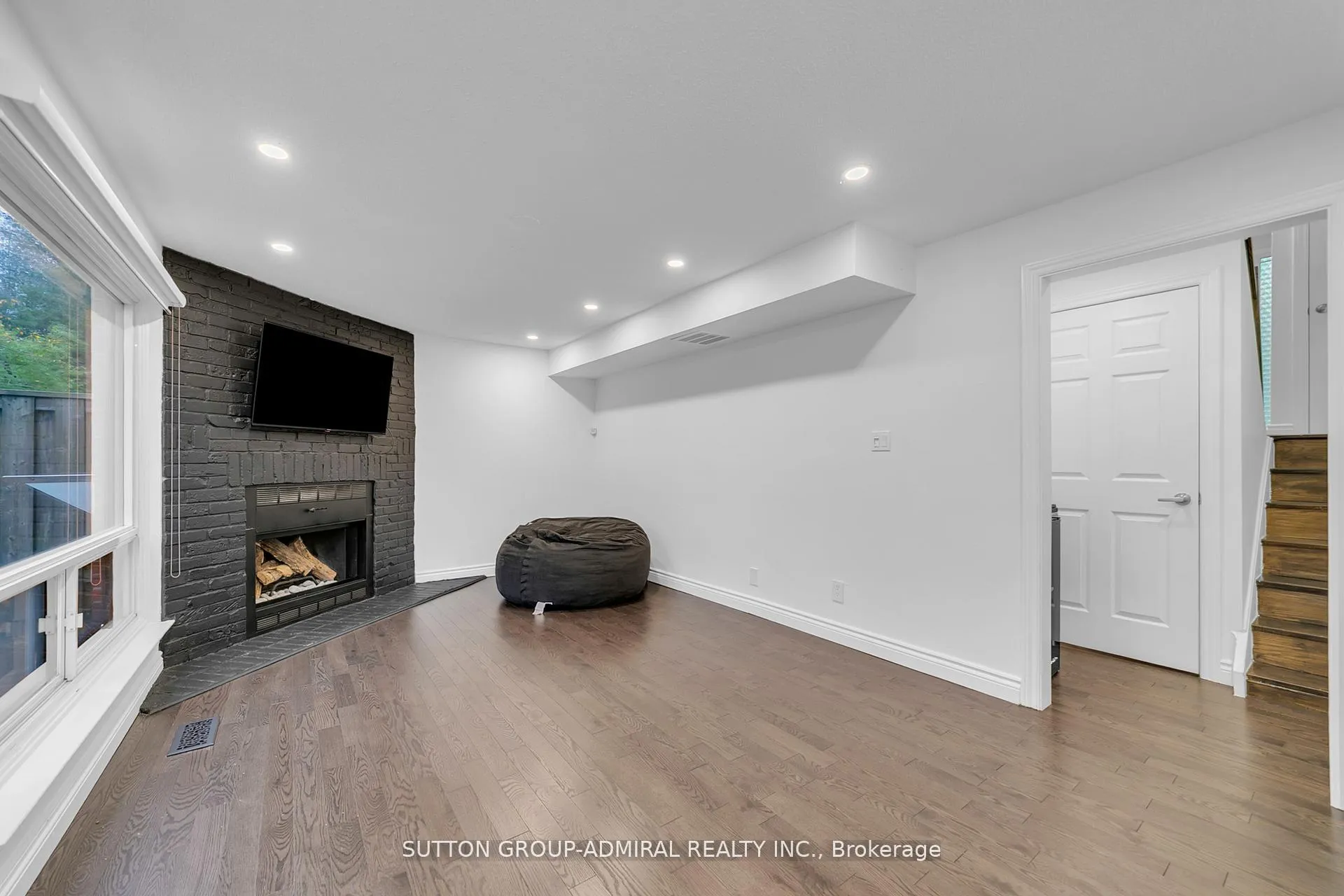 Photo 21 of 40 Stately Way, Markham, Royal Orchard — HOMEH