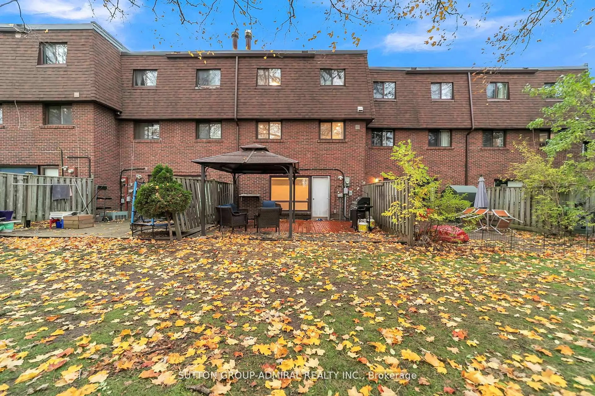 Photo 26 of 40 Stately Way, Markham, Royal Orchard — HOMEH