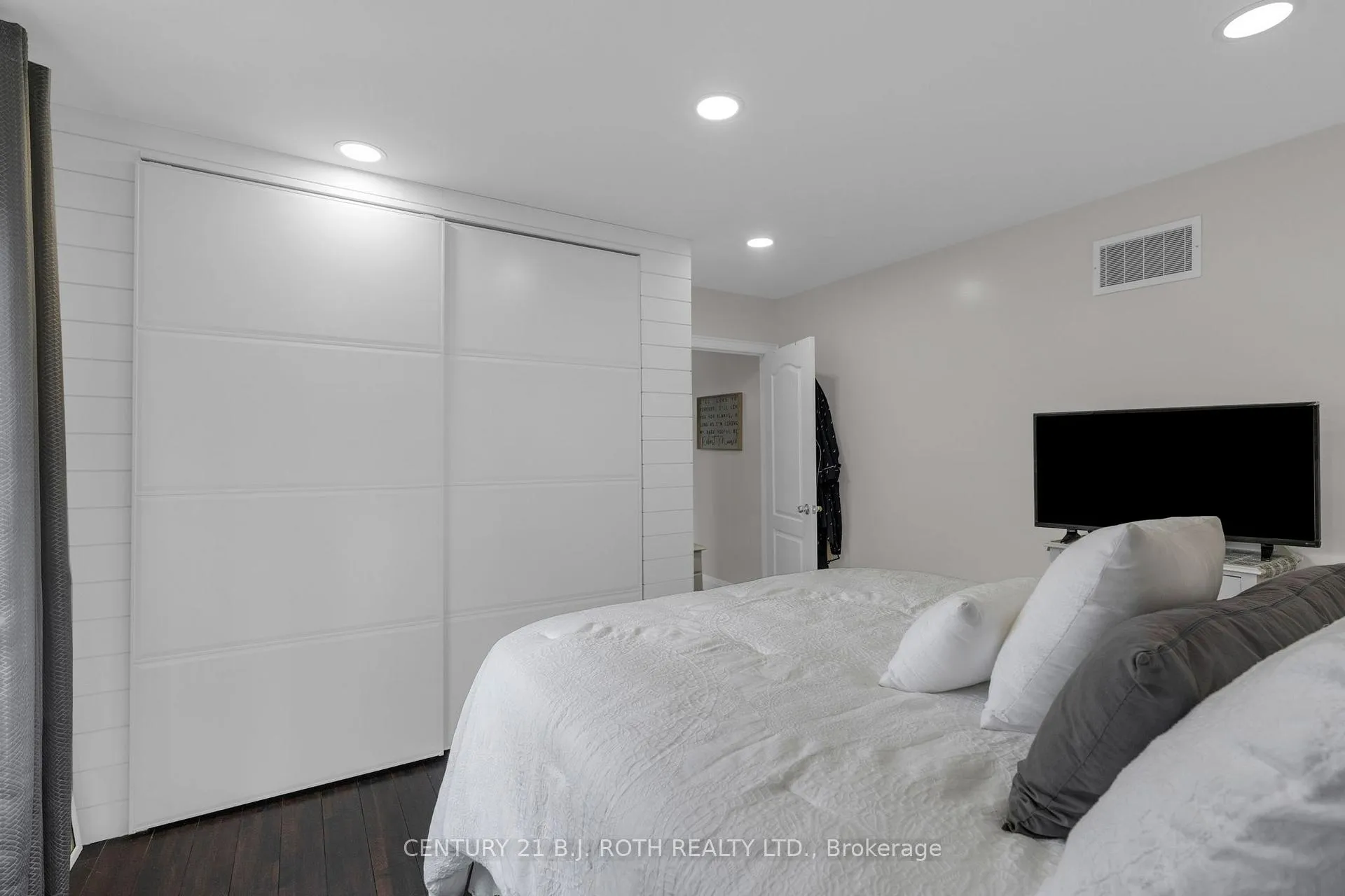 Photo 14 of 6511 Highway 93, Springwater, Elmvale — HOMEH