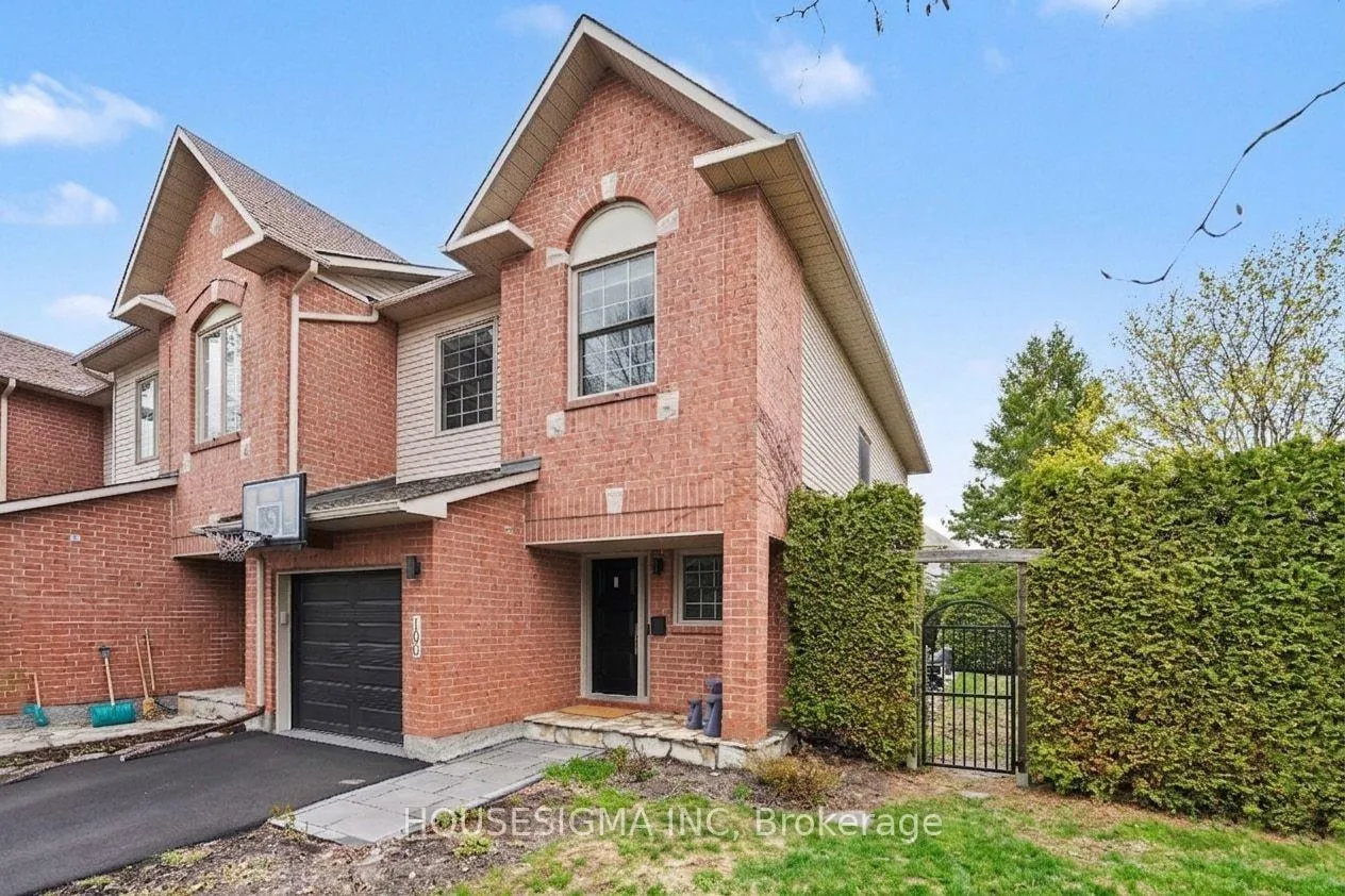 Photo 2 of 100 Flowertree Crescent, Ottawa, Kanata - Emerald Meadows/Trailwest — HOMEH