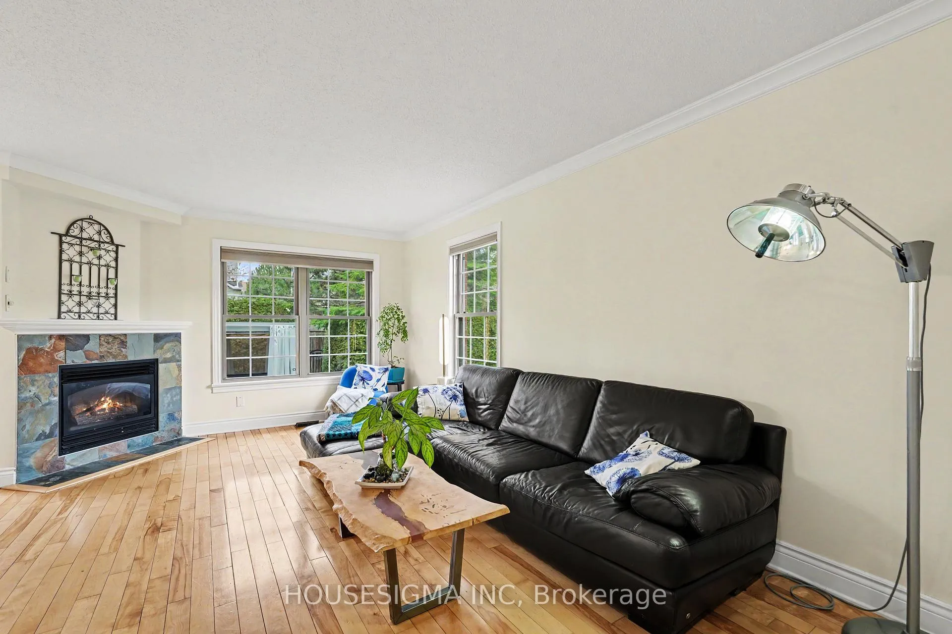 Photo 6 of 100 Flowertree Crescent, Ottawa, Kanata - Emerald Meadows/Trailwest — HOMEH