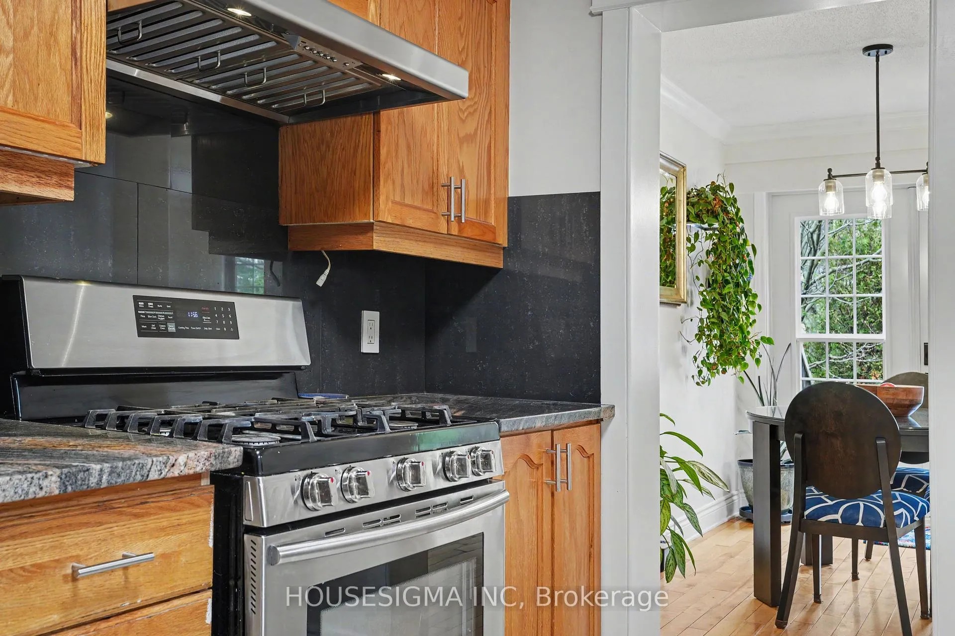 Photo 12 of 100 Flowertree Crescent, Ottawa, Kanata - Emerald Meadows/Trailwest — HOMEH