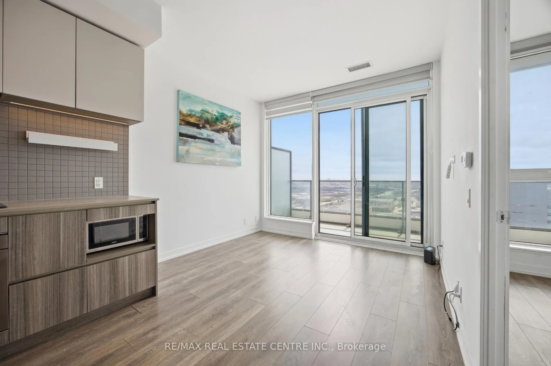 Photo 6 of Unit 2807, 5 Buttermill Avenue, Vaughan, Concord — HOMEH