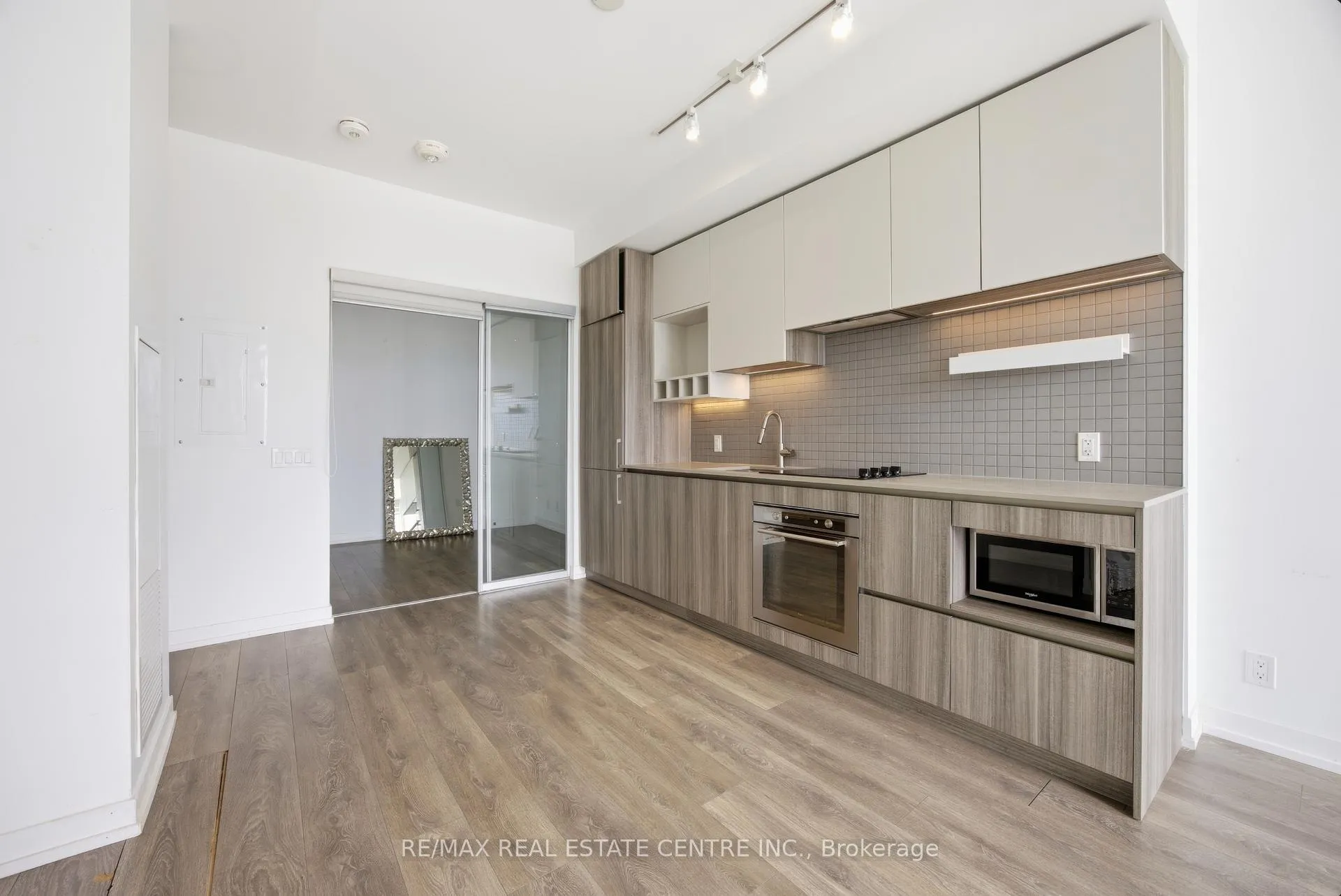 Photo 8 of Unit 2807, 5 Buttermill Avenue, Vaughan, Concord — HOMEH