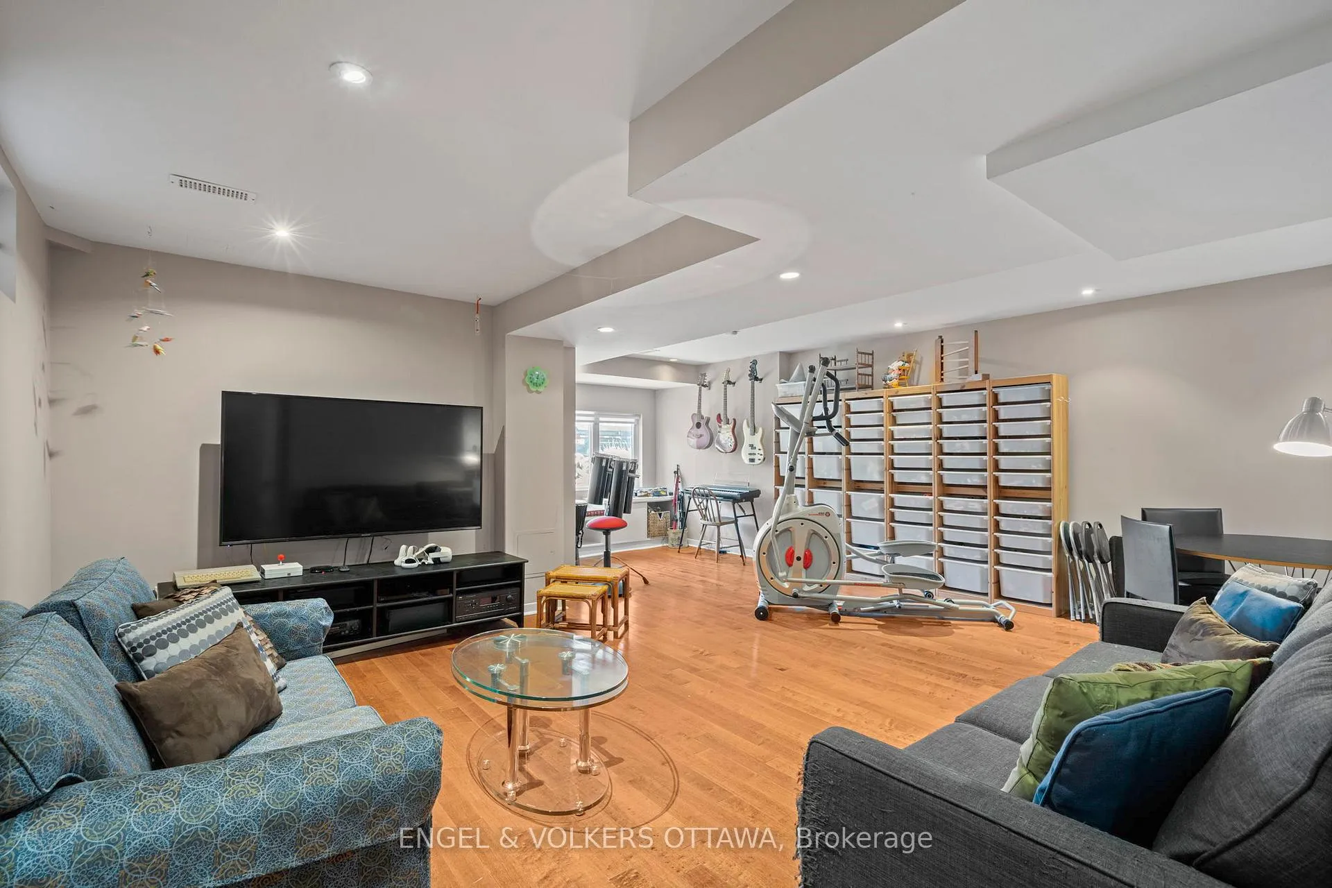 Photo 37 of 93 Gilchrist Avenue, Ottawa, Ottawa West — HOMEH