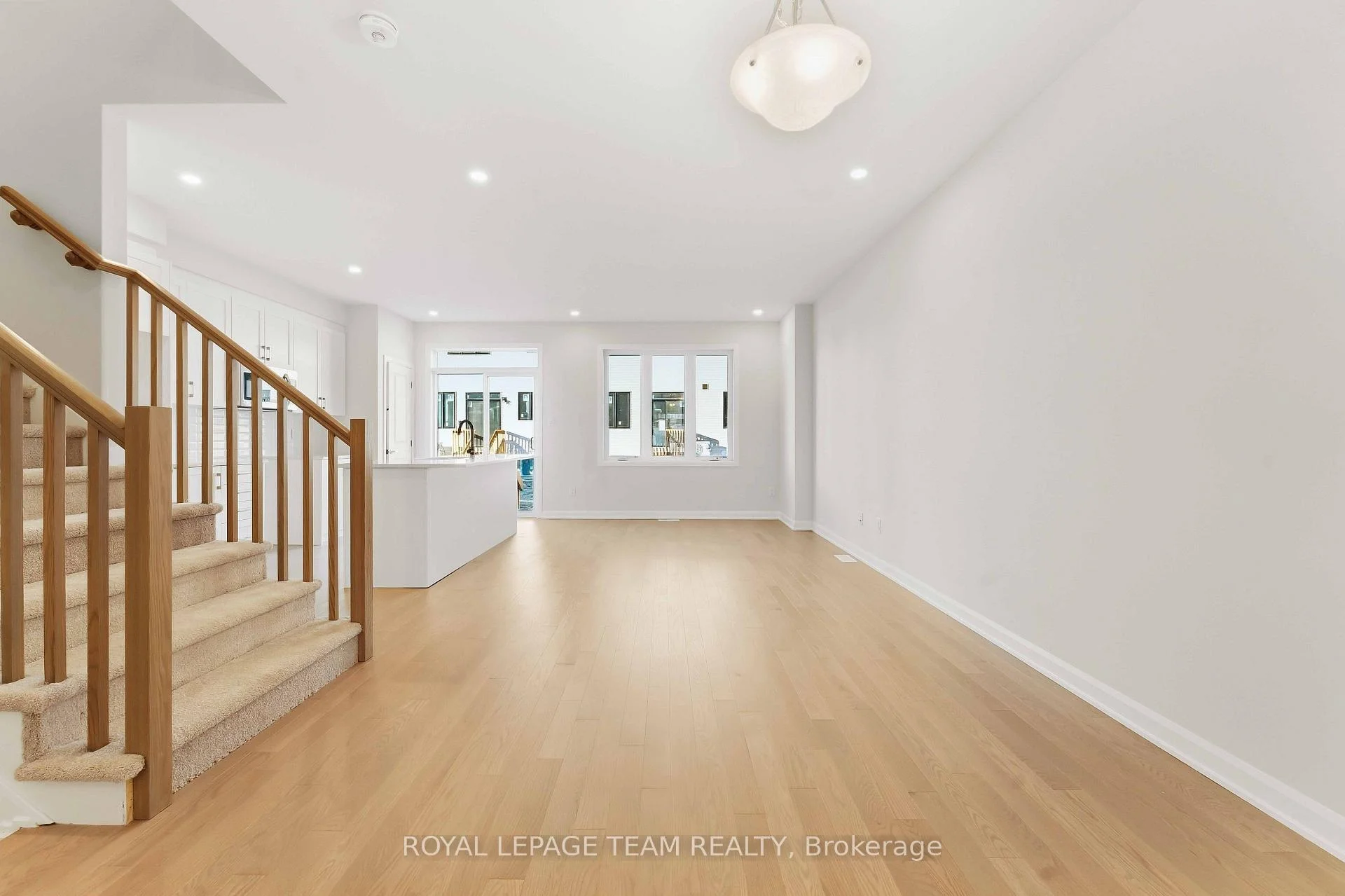 Photo 4 of 955 Locomotion Lane, Ottawa, Kanata - Emerald Meadows/Trailwest — HOMEH