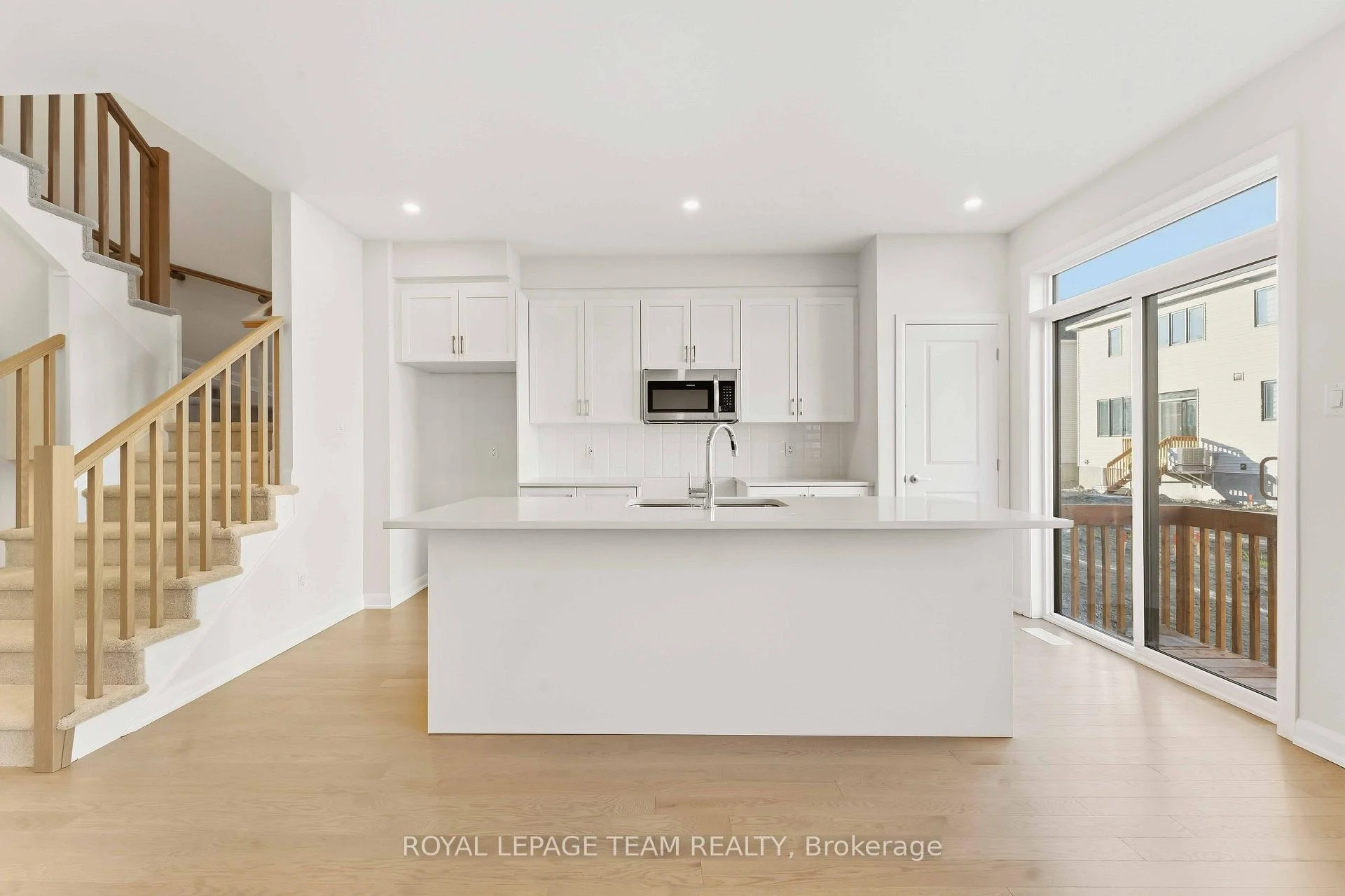 Photo 9 of 955 Locomotion Lane, Ottawa, Kanata - Emerald Meadows/Trailwest — HOMEH