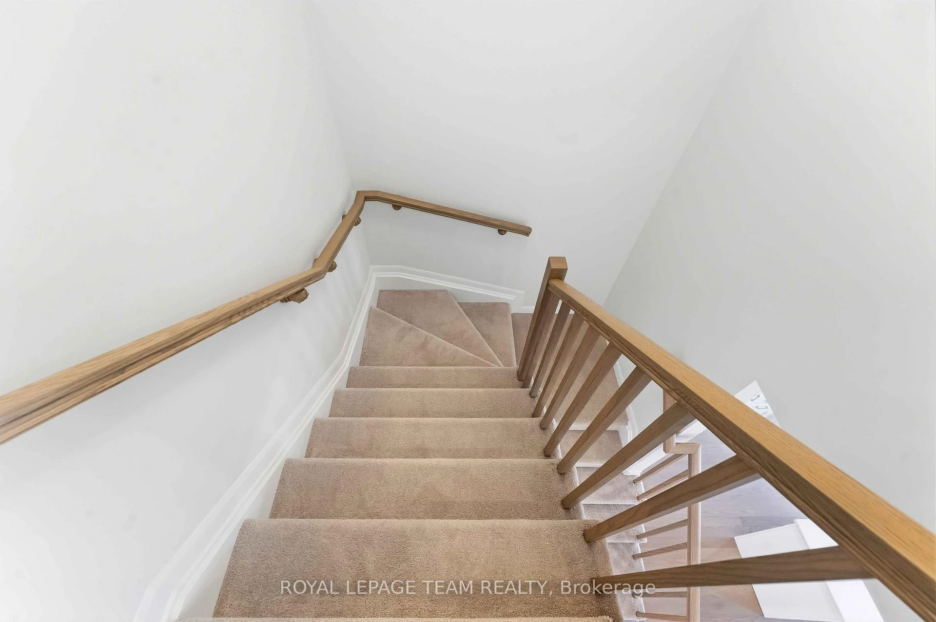 Photo 17 of 955 Locomotion Lane, Ottawa, Kanata - Emerald Meadows/Trailwest — HOMEH